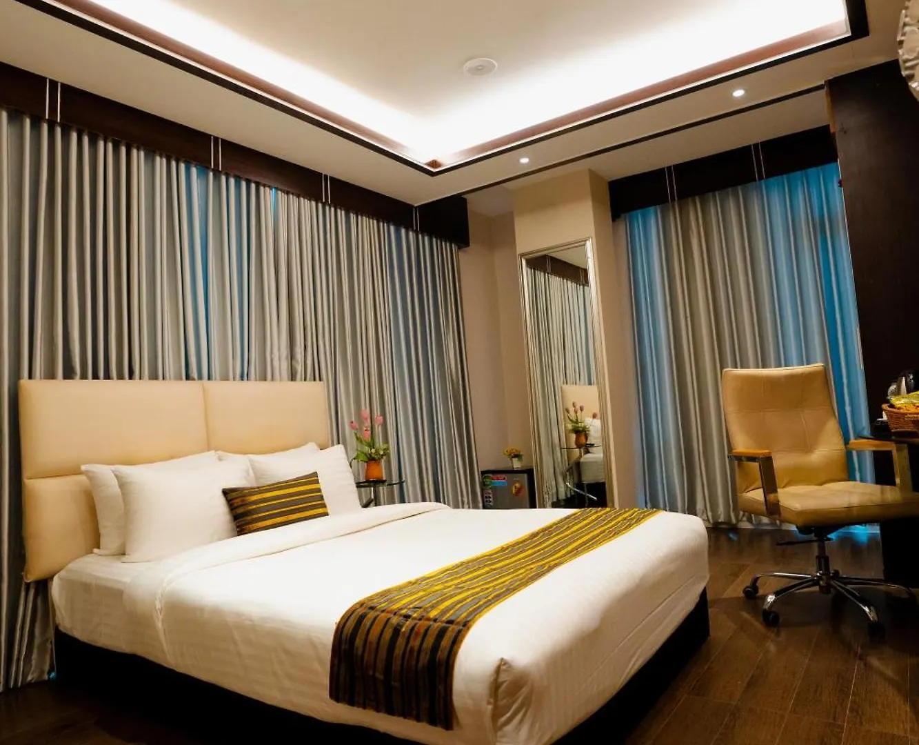 *** Hotel Royal Residence Dhaka Bangladesh