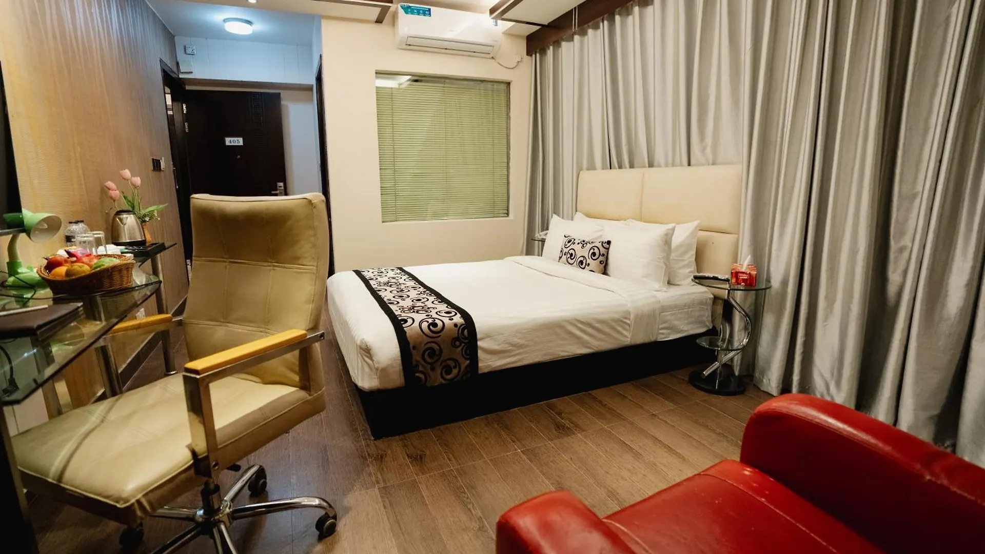 Royal Residence Dhaka Hotel