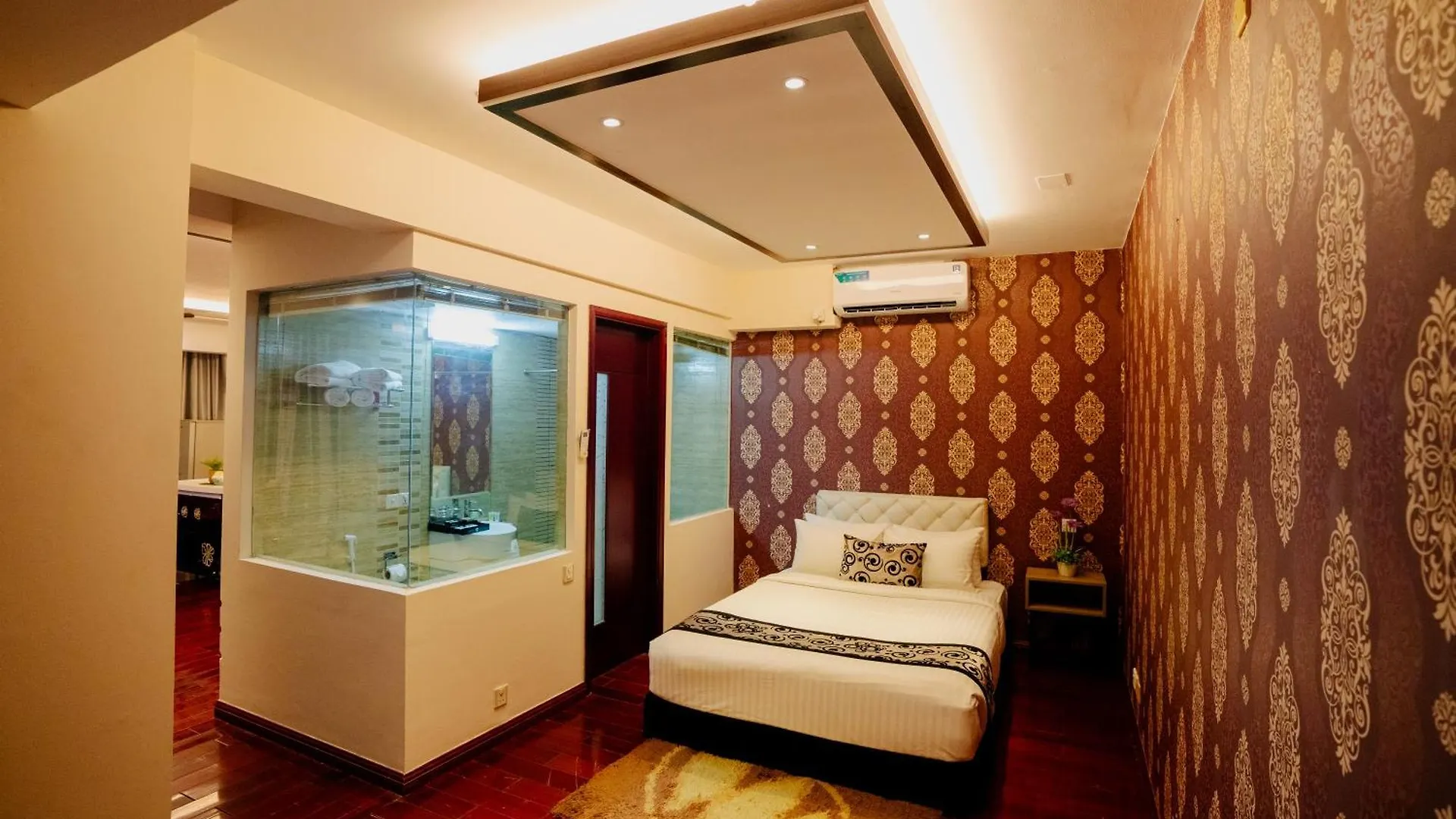 Royal Residence Dhaka Hotel