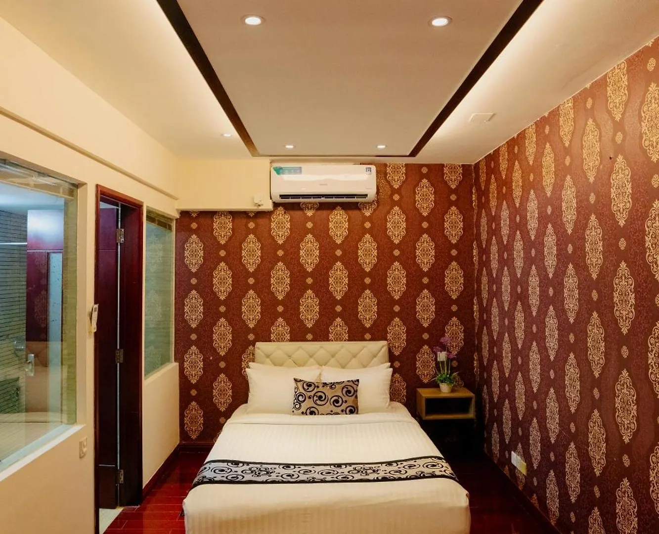 Royal Residence Dhaka Hotel