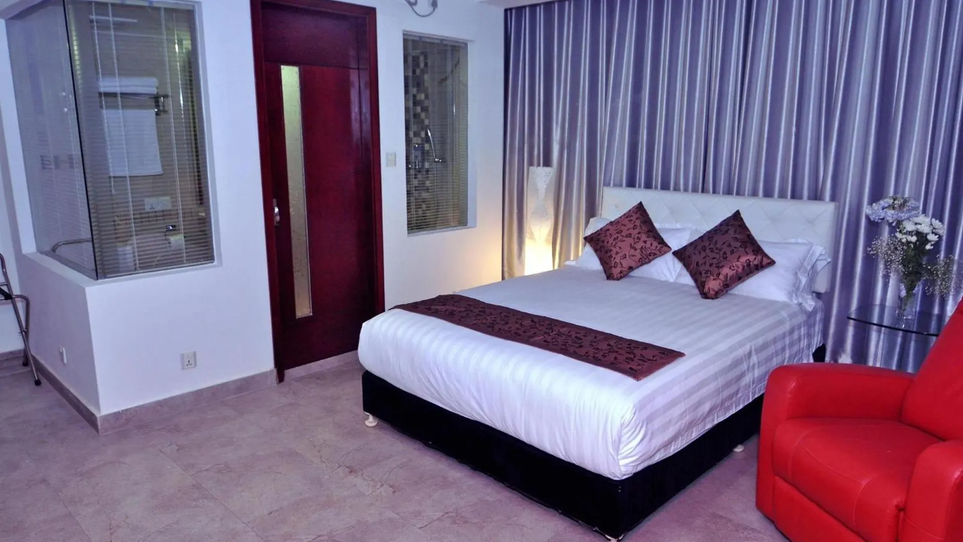 Royal Residence Dhaka Hotel